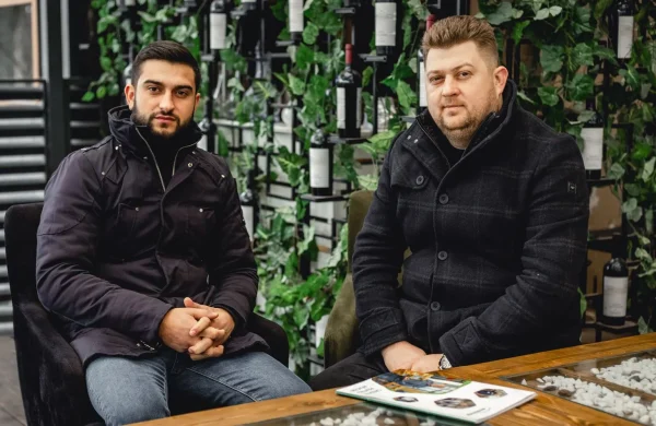 two-guys-one-book